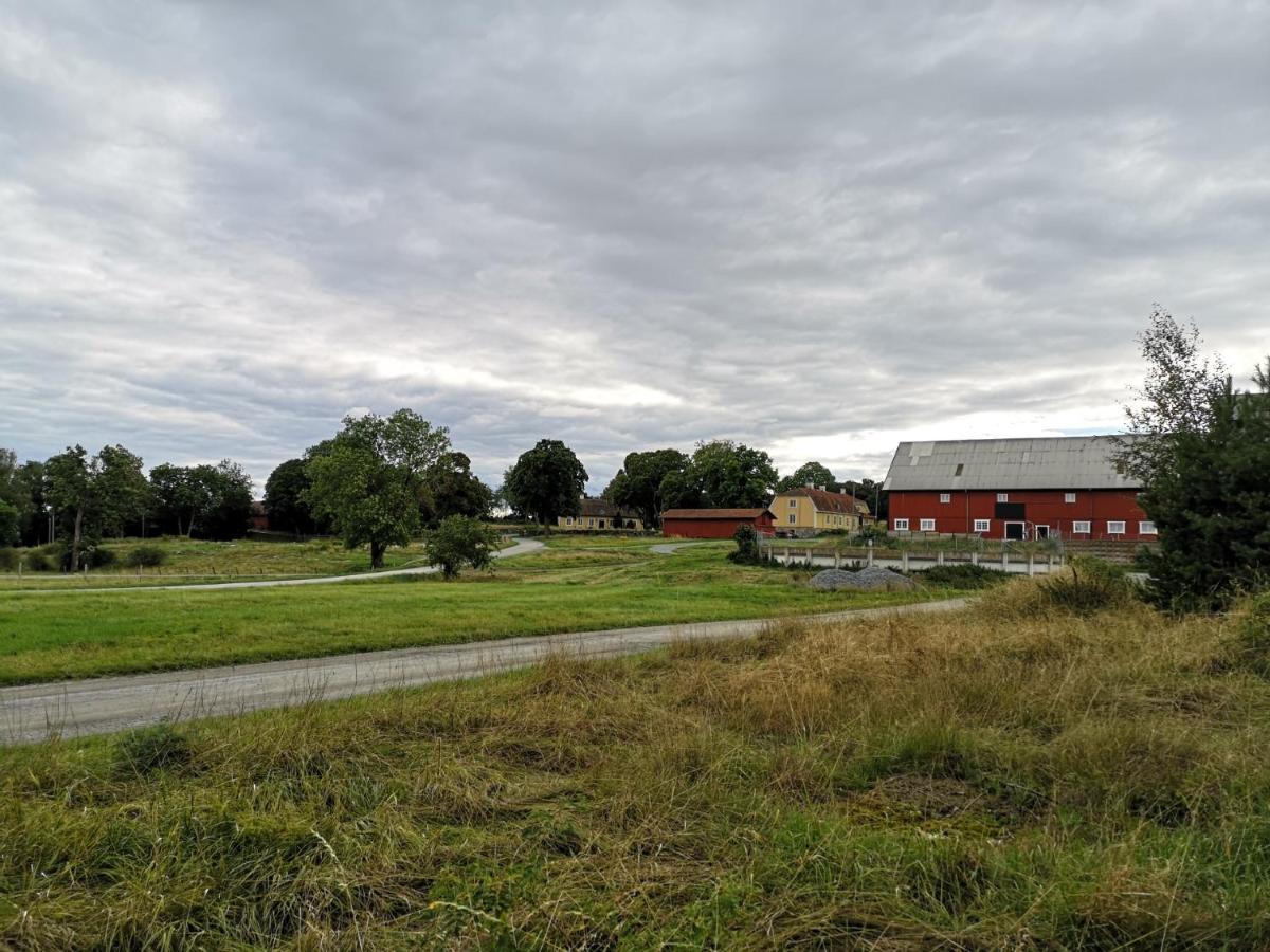 Smedjan Cottage Enkoping Exterior photo